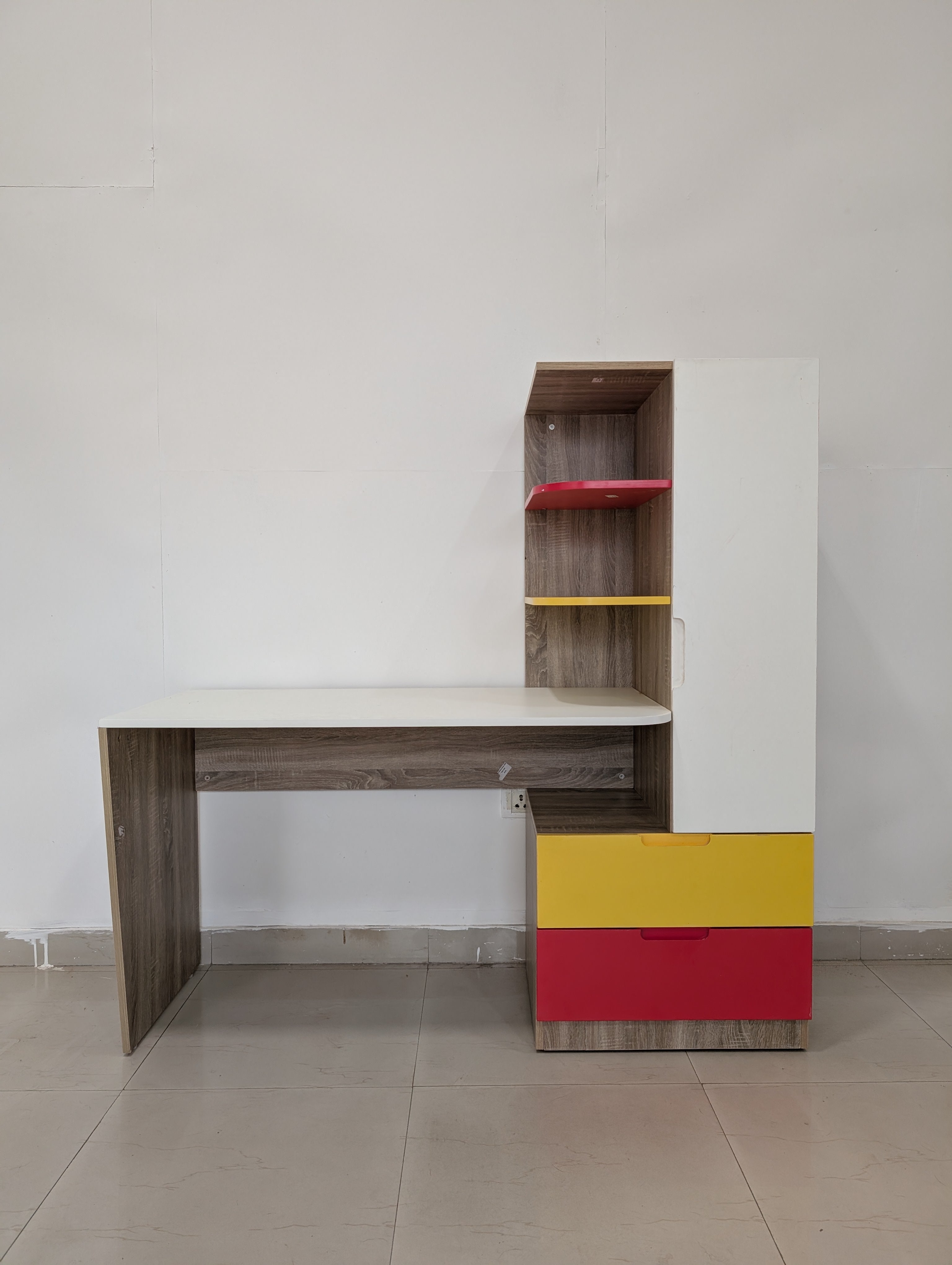 Mr Practical Study Table (Pre-Loved Furniture Almost New)