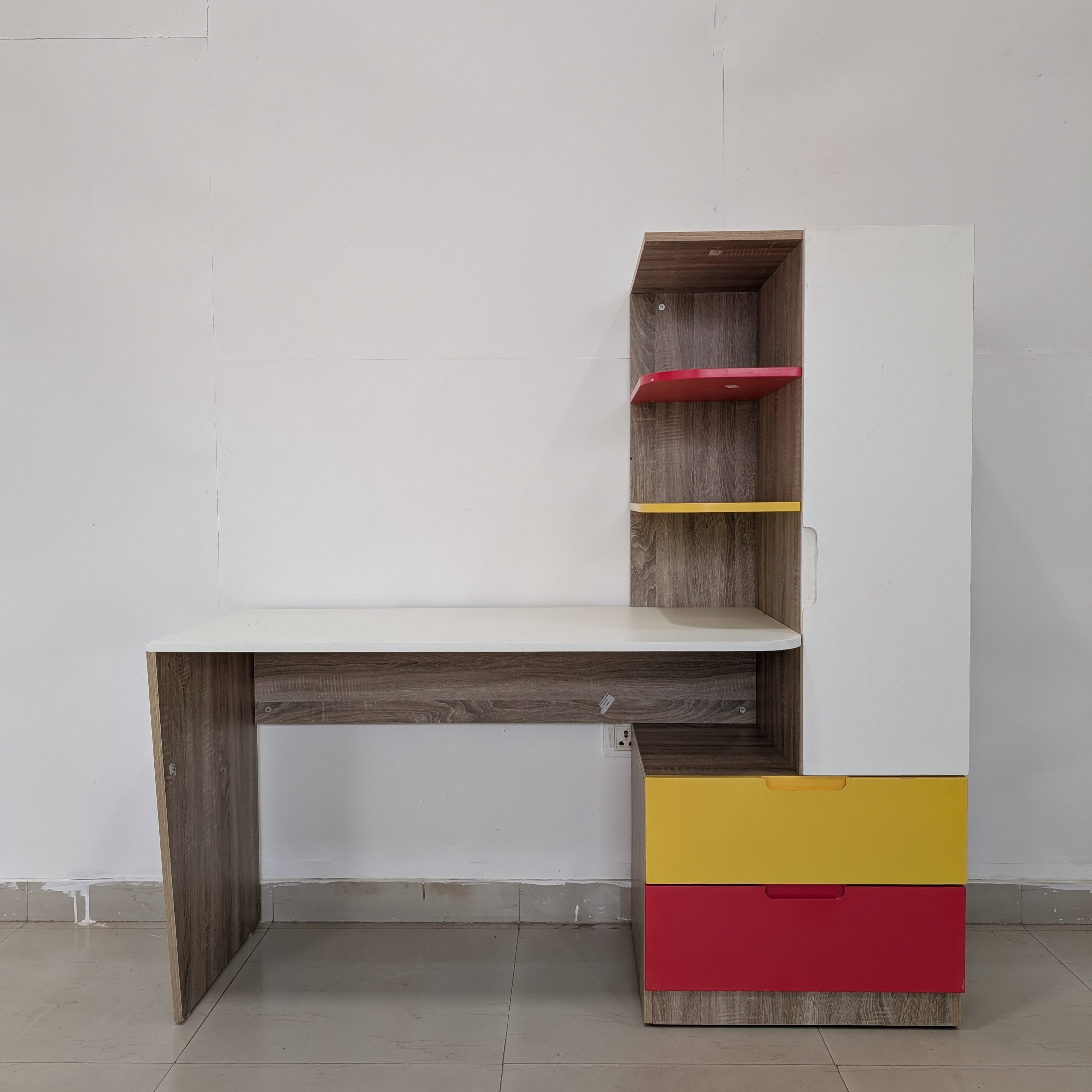Mr Practical Study Table (Pre-Loved Furniture Almost New)