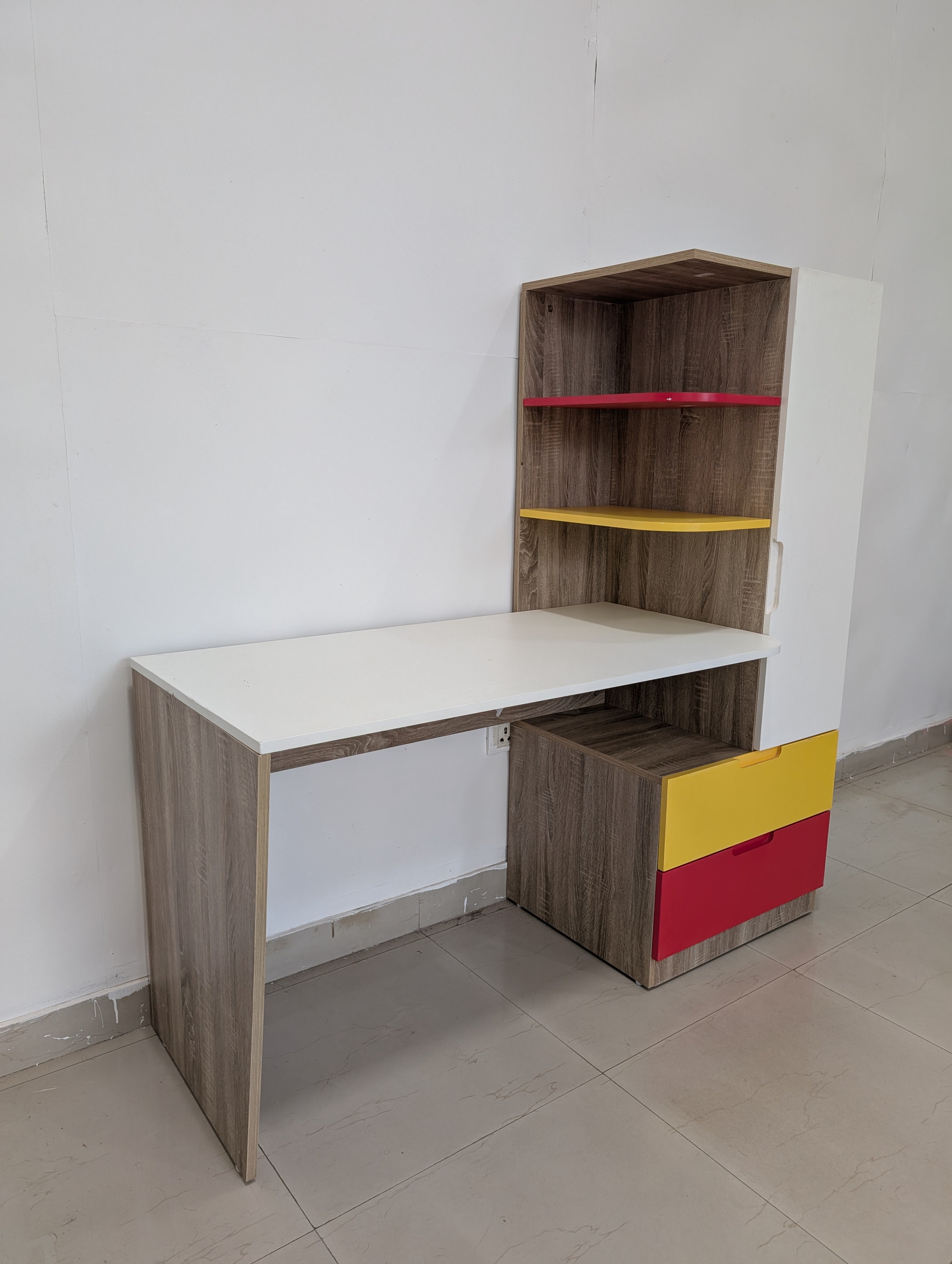 Mr Practical Study Table (Pre-Loved Furniture Almost New)