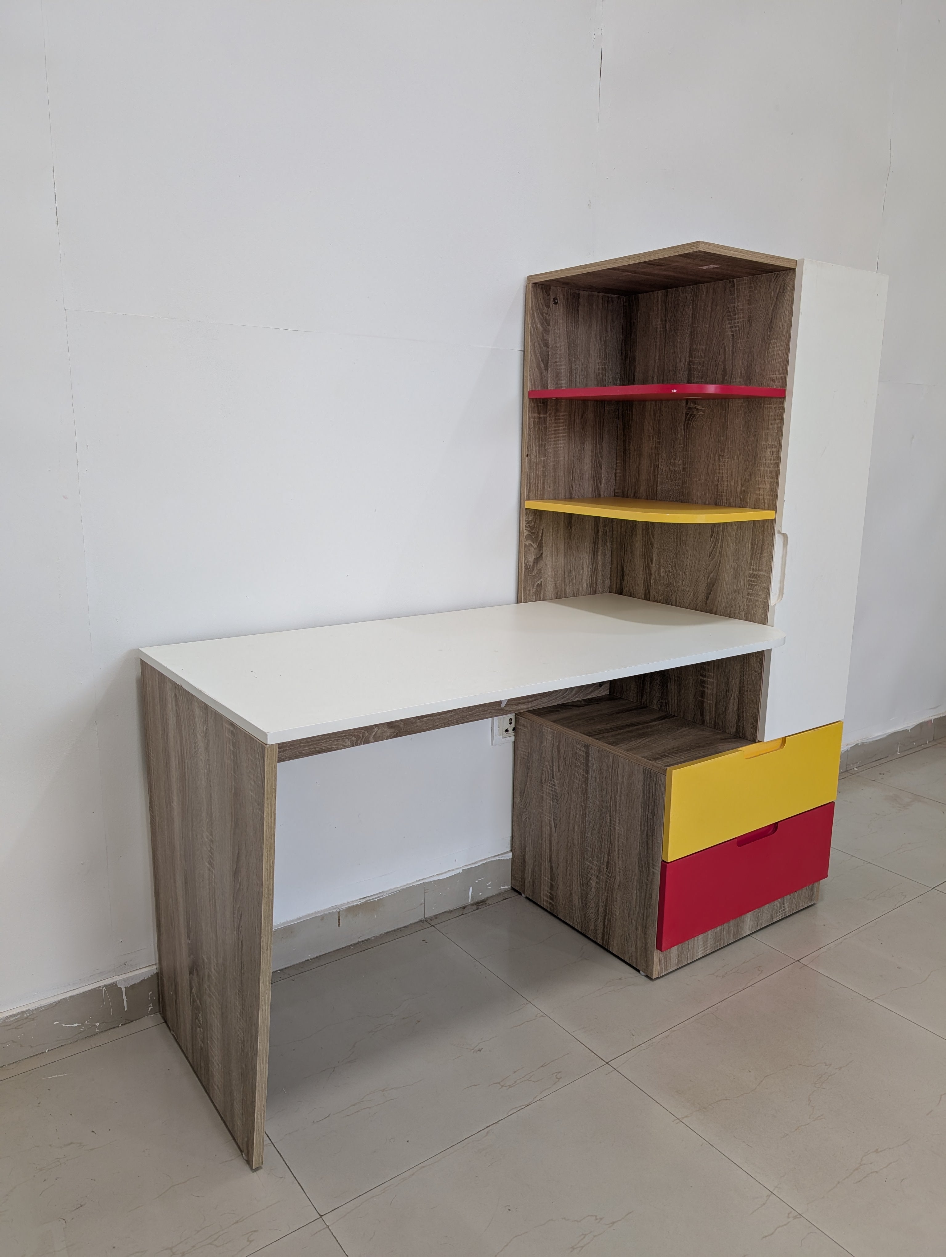 Mr Practical Study Table (Pre-Loved Furniture Almost New)