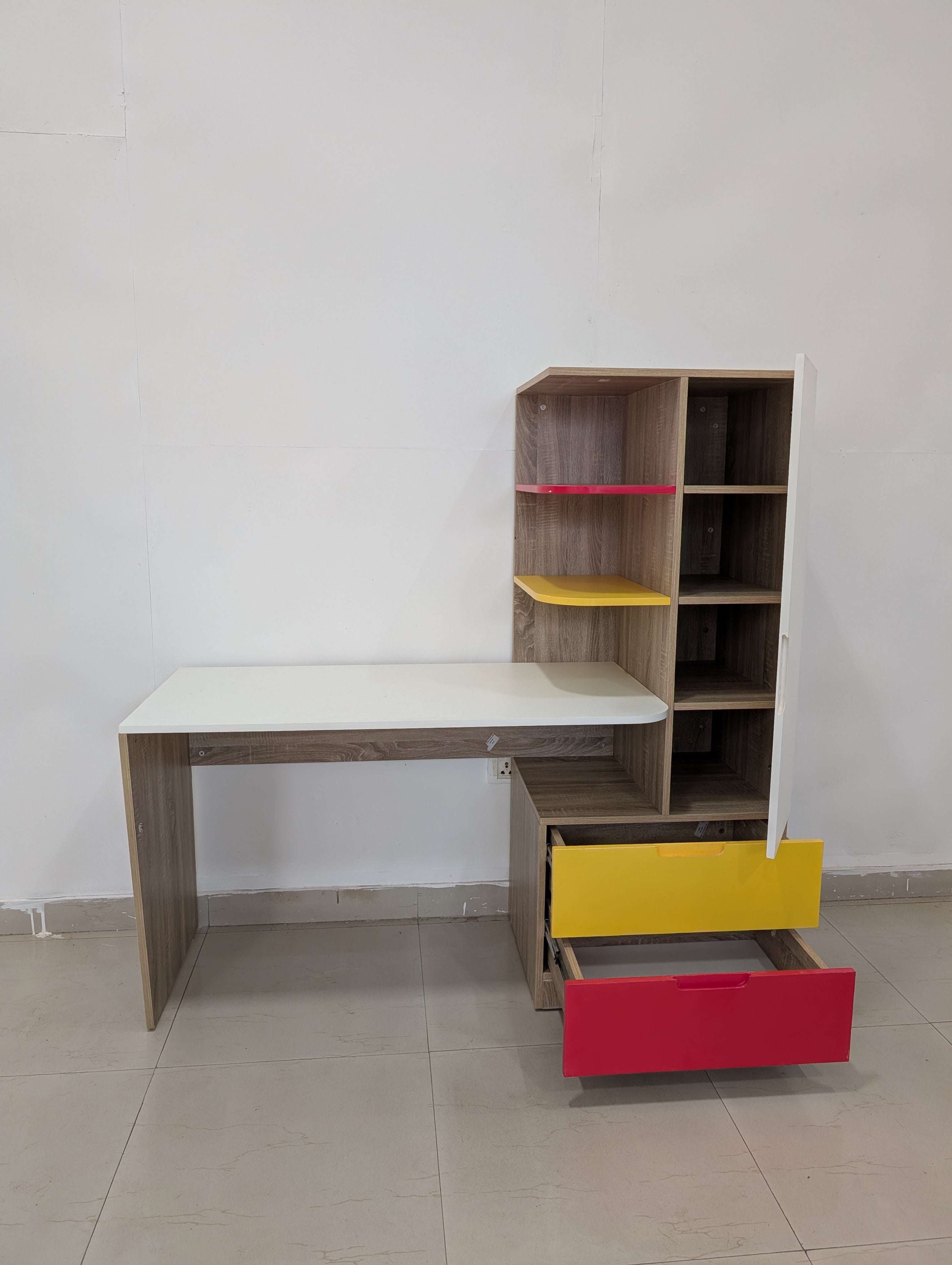 Mr Practical Study Table (Pre-Loved Furniture Almost New)