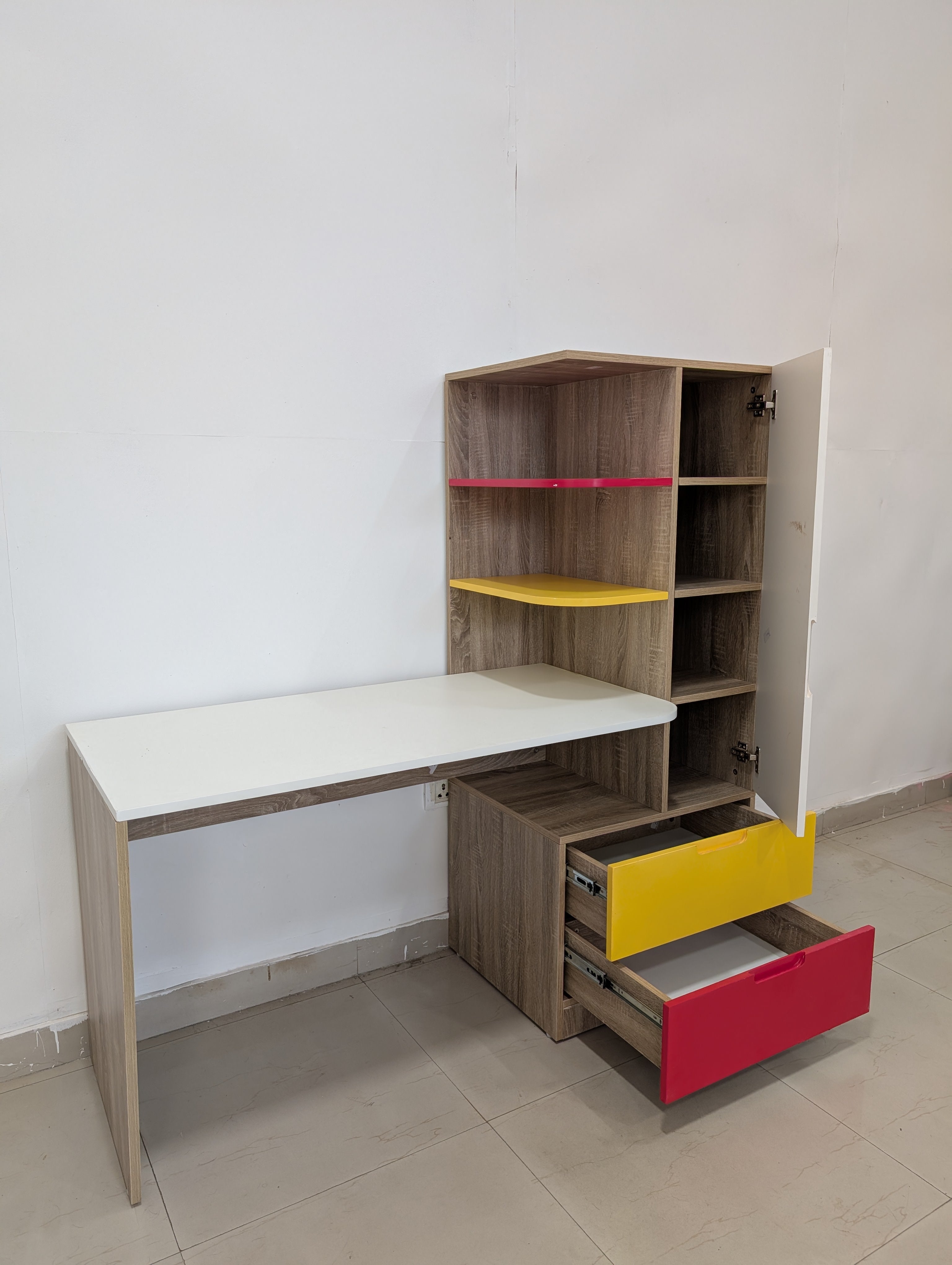 Mr Practical Study Table (Pre-Loved Furniture Almost New)