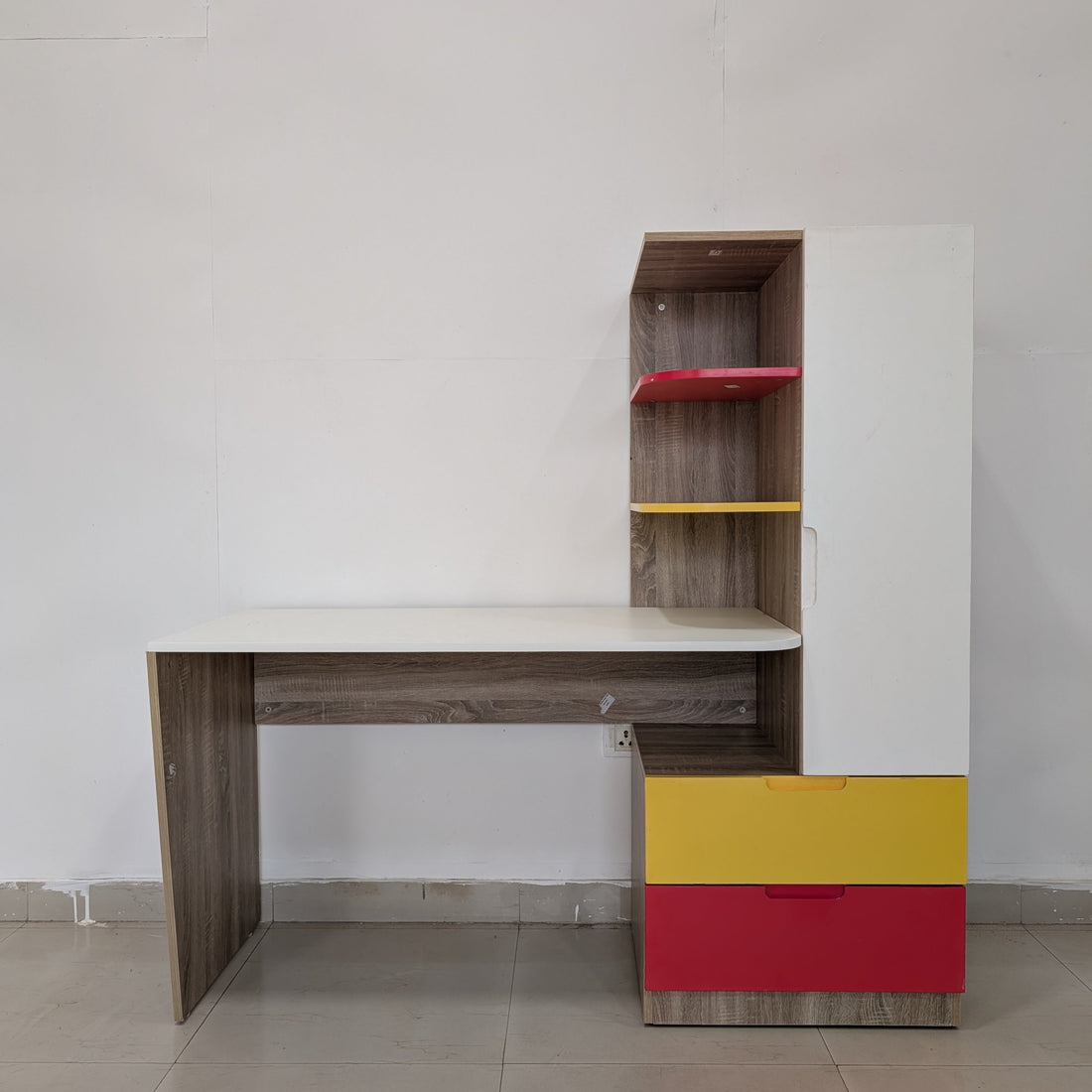 Mr Practical Study Table (Pre-Loved Furniture Almost New)