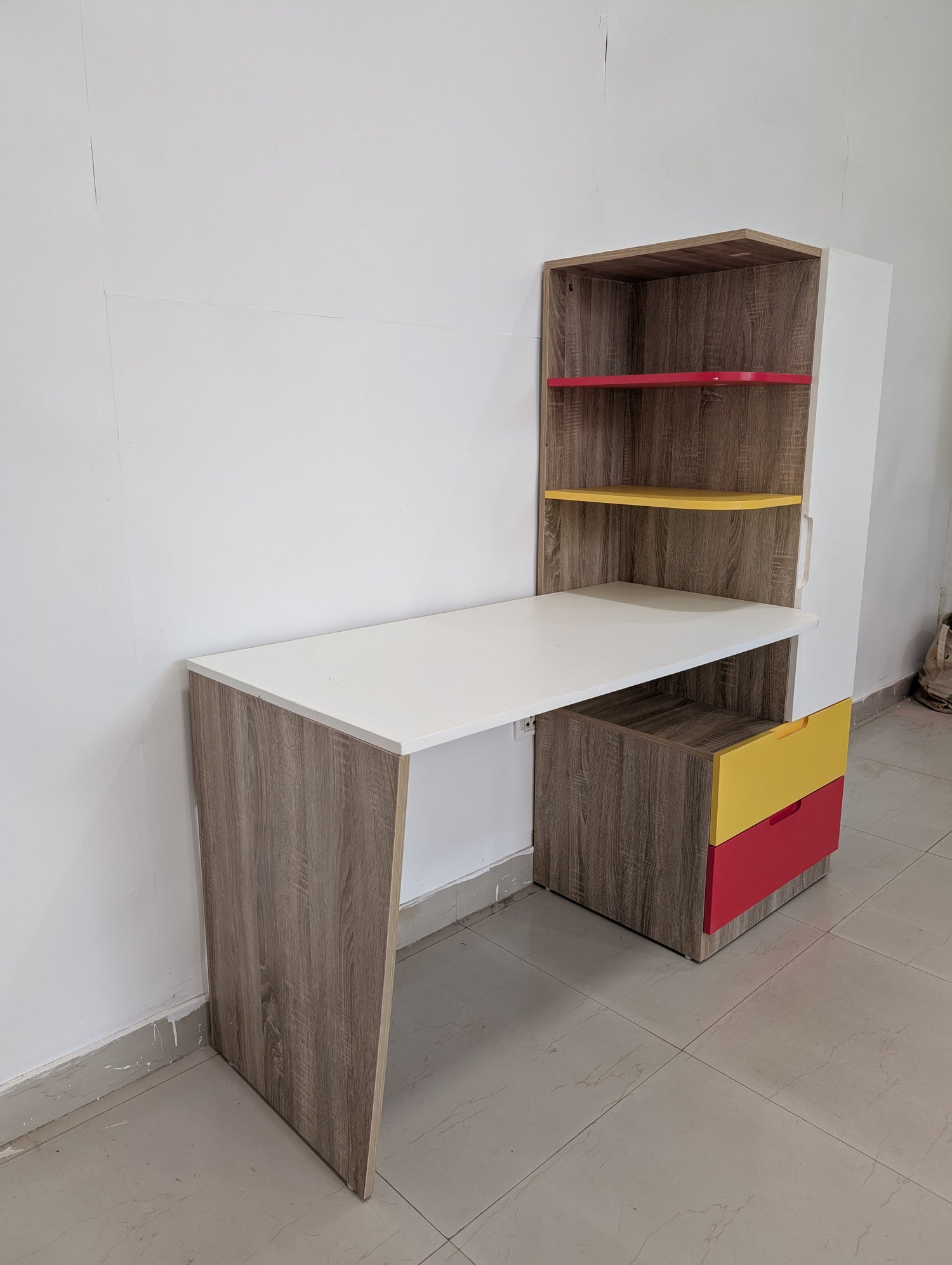Mr Practical Study Table (Pre-Loved Furniture Almost New)