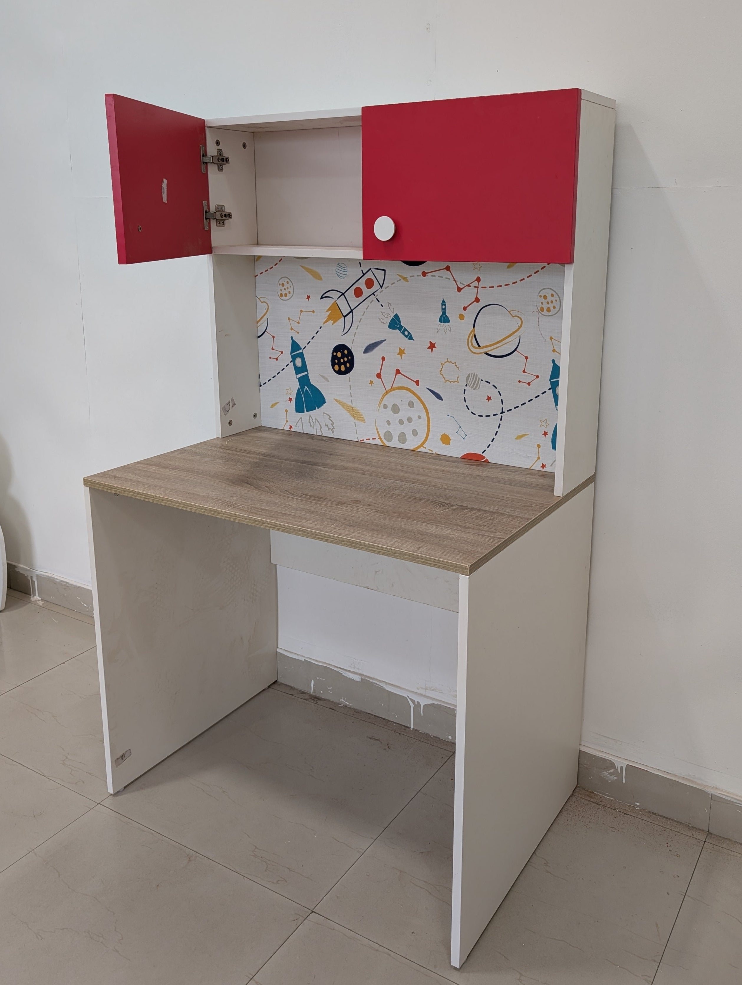 Smooth Sail Study Table (Pre-Loved Furniture Almost New)