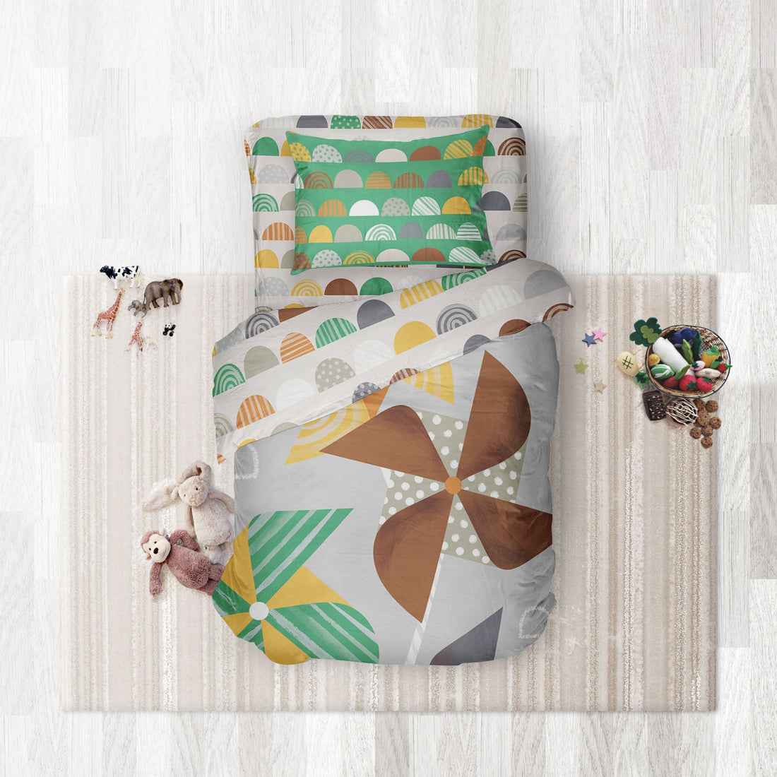 Pinwheels- Set of Bedsheet, Duvet cover & Pillow cover
